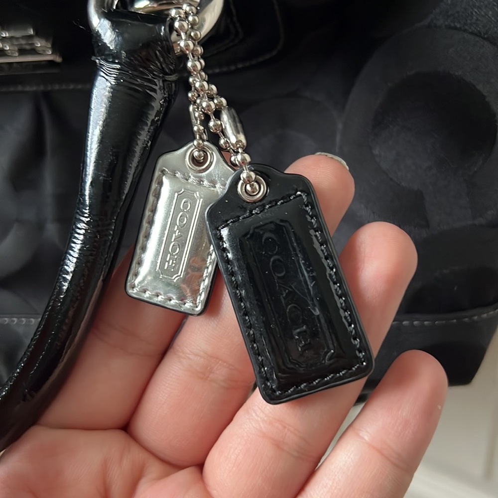 Coach bag in great used condition black - Picture 3 of 10